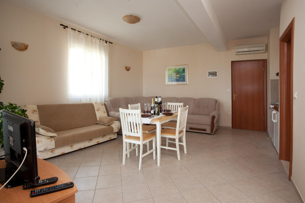 Yacht Beach Apartments Kaštela Værelse billede