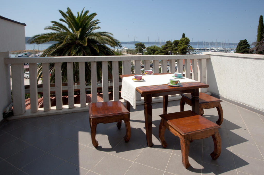 Yacht Beach Apartments Kaštela Eksteriør billede